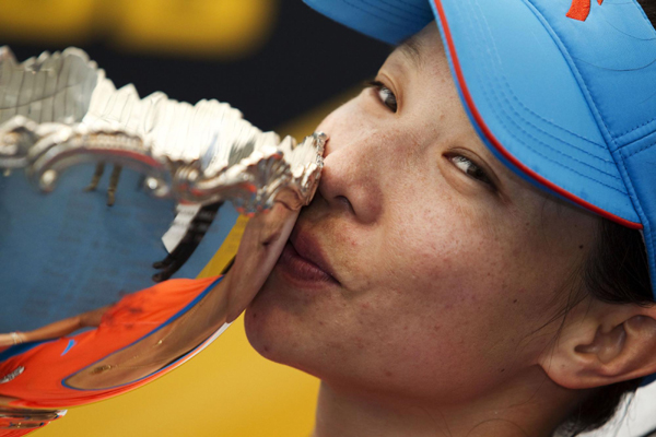 Zheng Jie makes WTA come back in Auckland