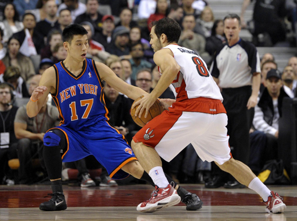 'Linsanity' touches down in star-struck Canada