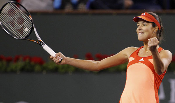 Wozniacki exits, Azarenka and Sharapova advance