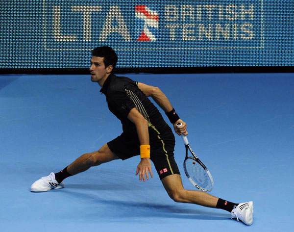 Murray, Djokovic win opening matches at ATP finals