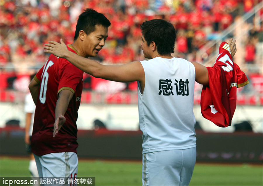 Guangzhou Evergrande claims CSL title with ease