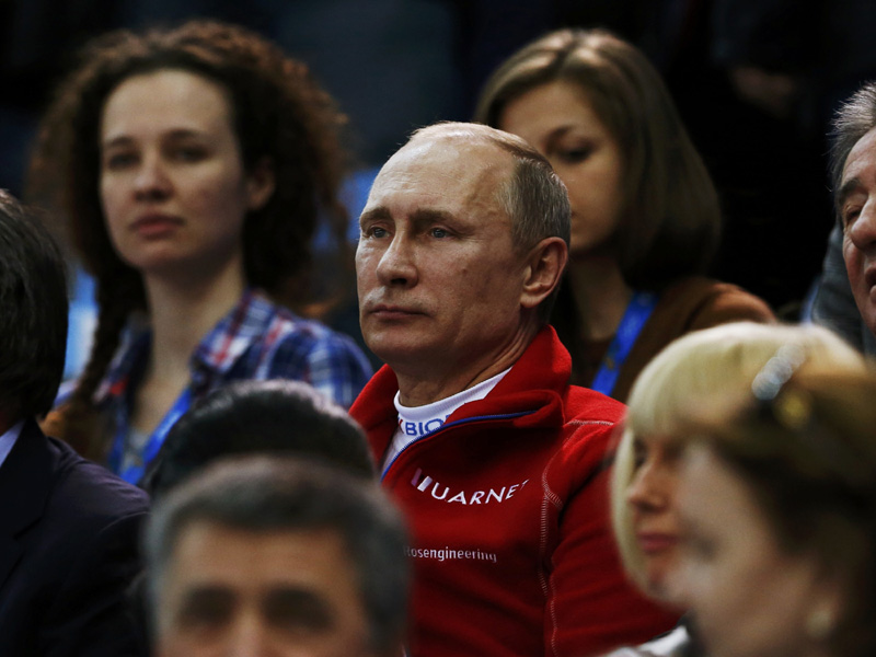 Putin applauds Russian figure skating team