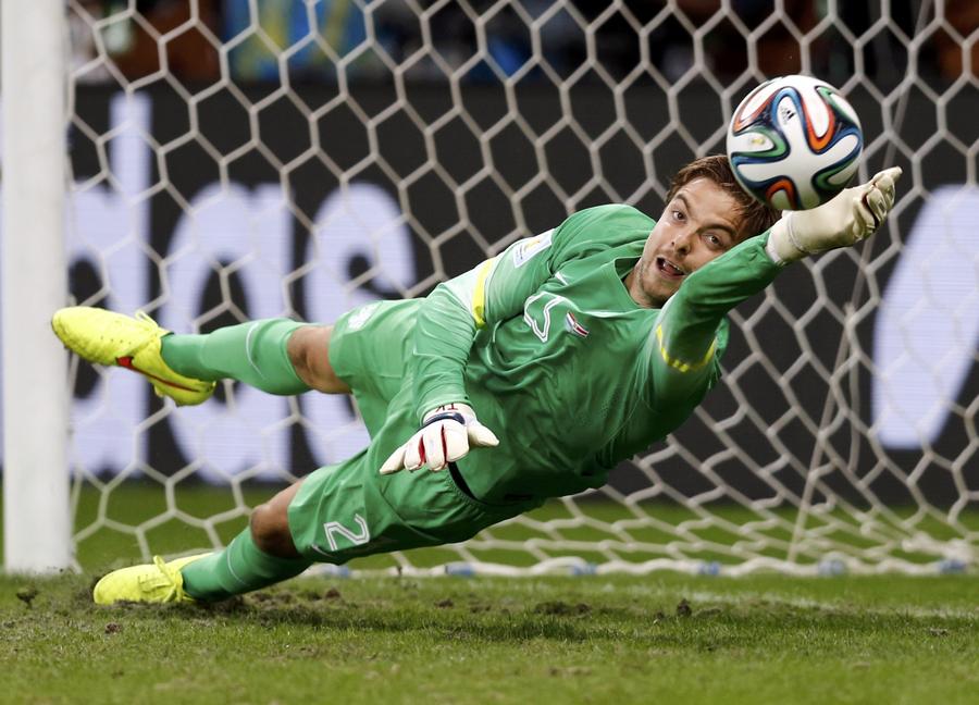 Netherlands beats Costa Rica in penalty shootout