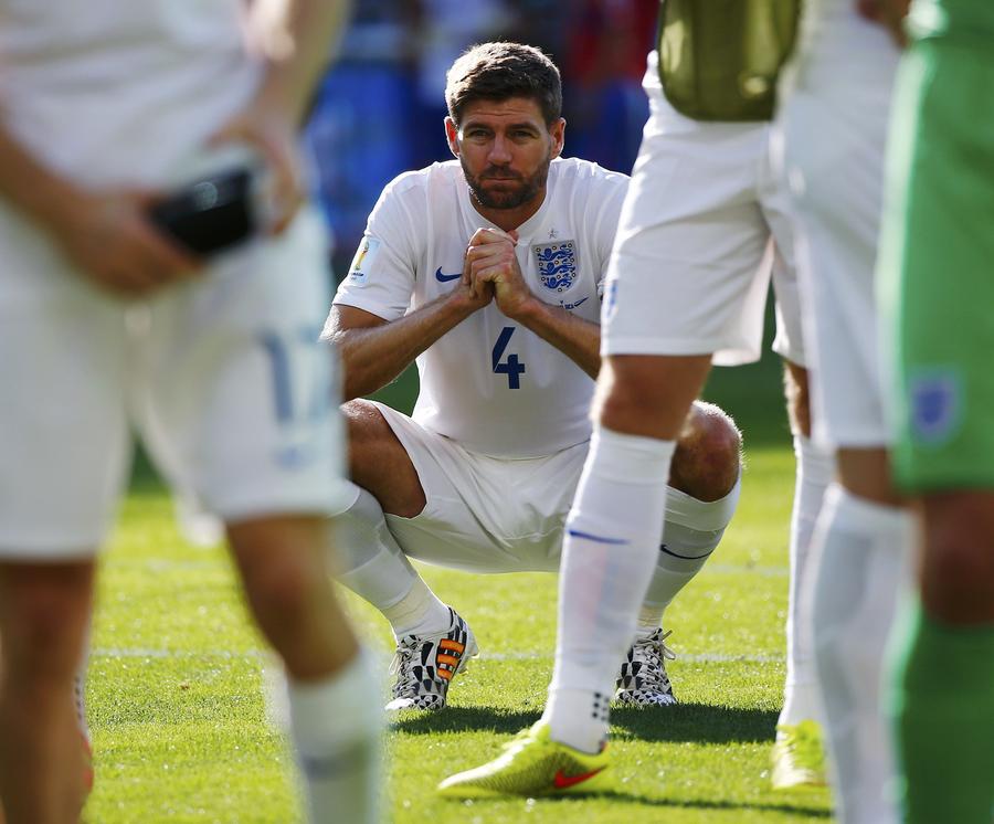 Steven Gerrard retires from international football