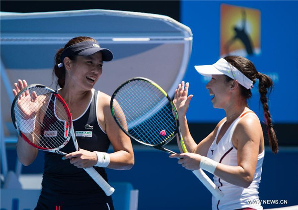 Zheng Jie, Chan Yung-Jan advance to Australian Open final