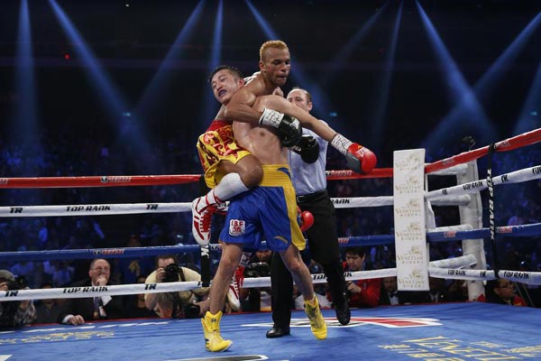 Zou loses to Amnat in IBF flyweight title challenge