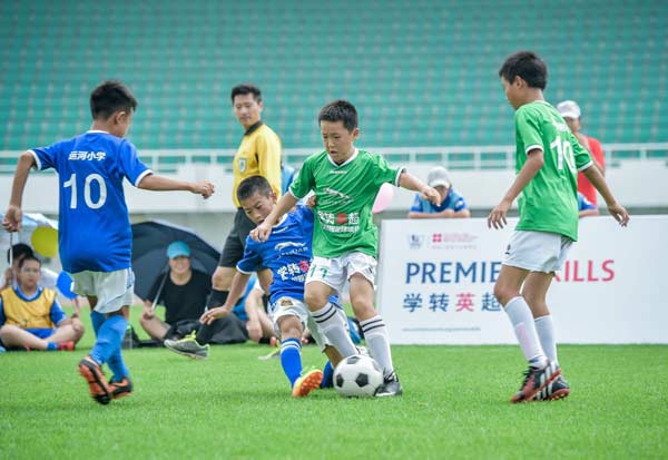 Youth soccer program connects Beijing school students with EPL