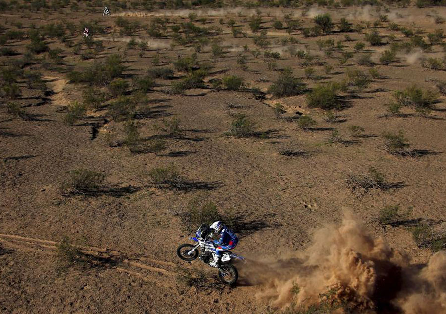 Peterhansel regains Dakar Rally lead