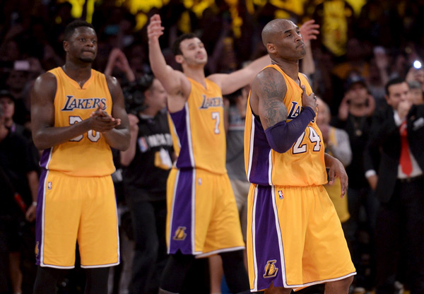 Kobe Bryant bids farewell to 20-year NBA career with a 60-point night