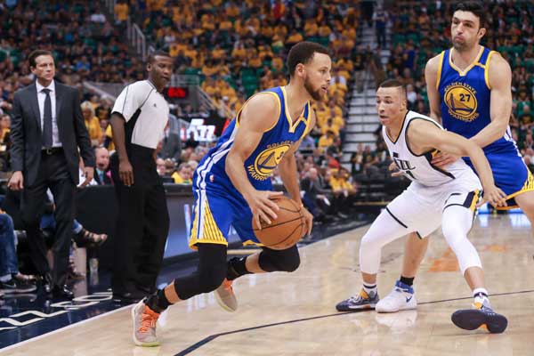 Curry's 30 lead Warriors to sweep after 121-95 win over Jazz