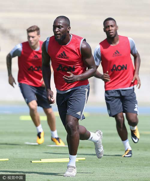 Lukaku joins Man United for $97 million from Everton