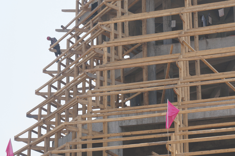 Tallest drum tower of Dong ethnic group under construction