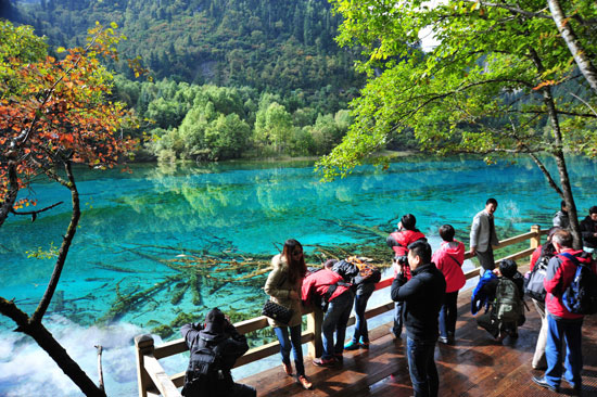 Spilled color palette: Jiuzhai Valley