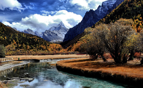 Picturesque scenery of Daocheng