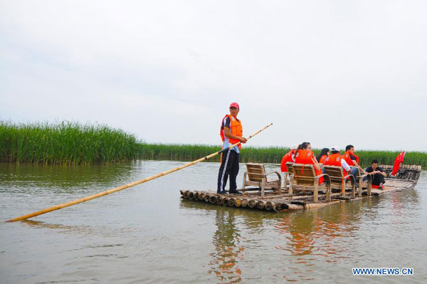 Chagan Lake receives tourism peak in summer