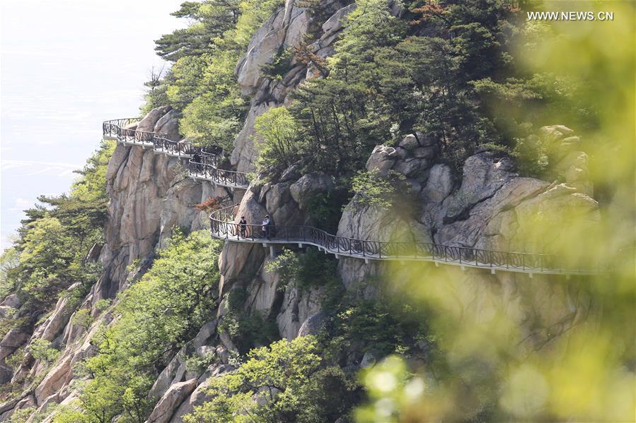 Scenery of Yimeng Mountain in Shandong