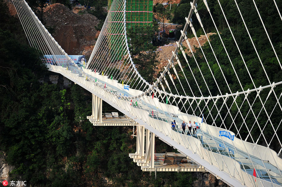 World's longest, highest glass bridge to open