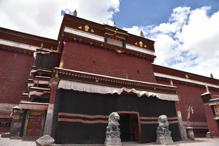 A glimpse of Tibetan Buddhism from Sakya Monastery