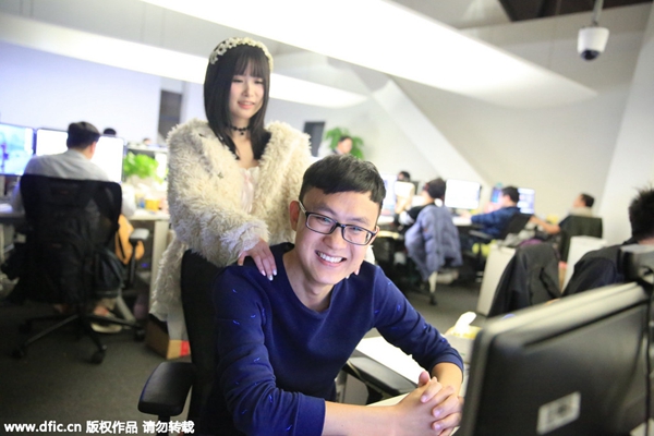 Masseuses melt the stress away at a gaming company