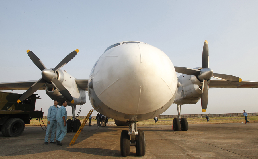 Search for missing Malaysia jet widens