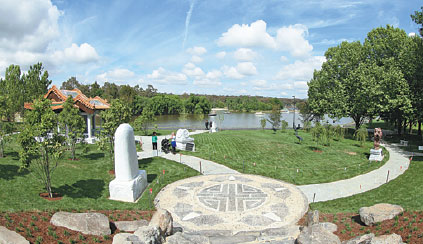 President inaugurates garden to honor growing bonds