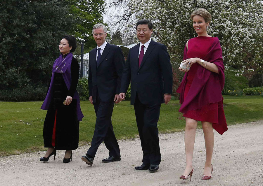 Chinese President, Belgium's King enjoy walk in Brussels