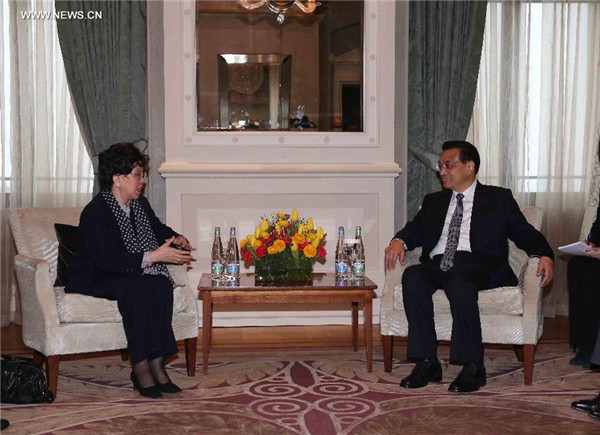 Premier Li meets with WHO director general in Switzerland