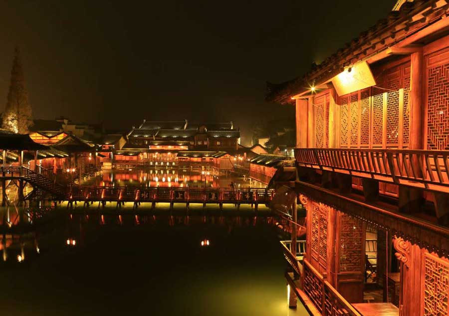 Night view of Wuzhen before the World Internet Conference