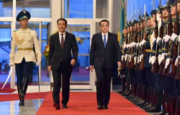 Premier Li arrives in Astana for the China-Kazakhstan meeting