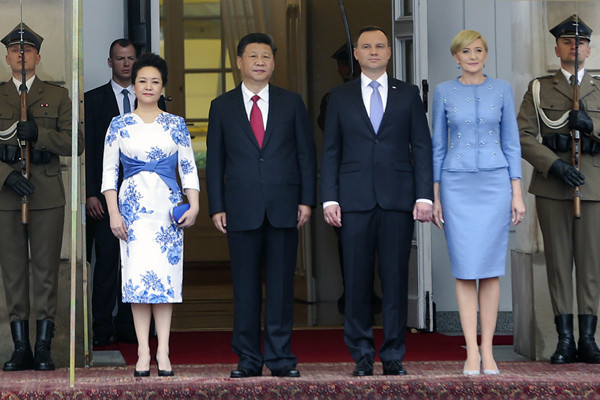 Xi arrives in Poland for state visit