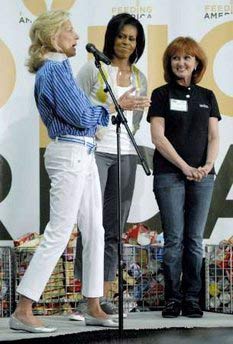 Michelle Obama, Jill Biden volunteer at food bank