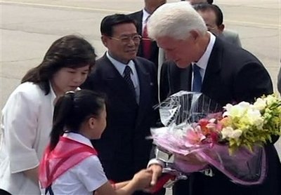 Bill Clinton arrives in Pyongyang for jailed reporters