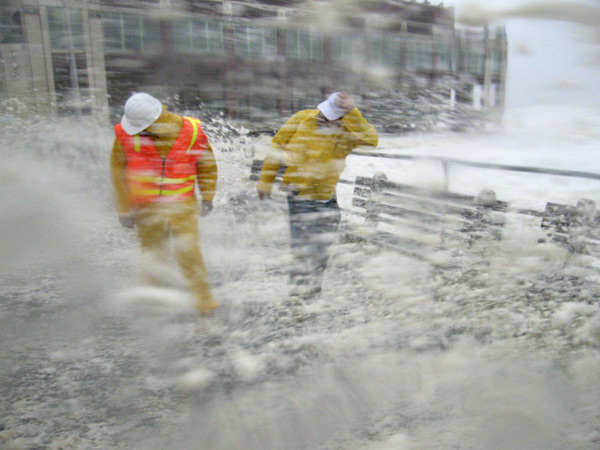 Obama says Irene remains dangerous