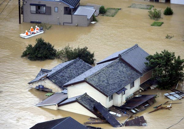 Typhoon kills 20 in Japan