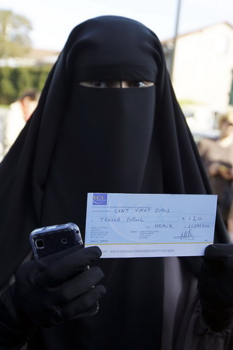 French court hands down 1st 'burqa ban' fines