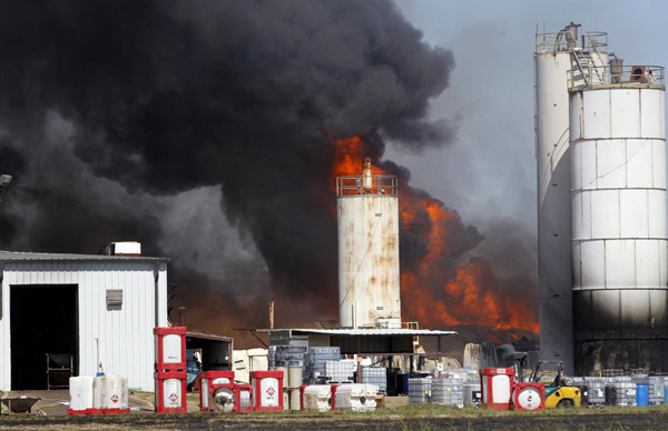 Hundreds evacuated after Texas chemical plant fire