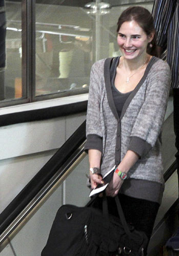 Amanda Knox returns home to Seattle