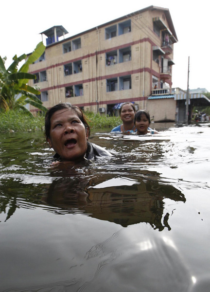 Thailand's flood death toll exceeds 500