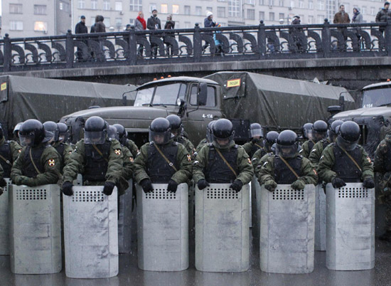 Massive rally in Moscow ends without clashes