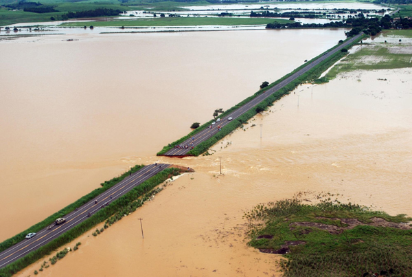 Floods wash away highway in Brazil