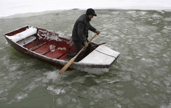 Europe's cold snap claims more victims