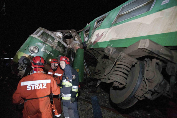 16 killed, 54 injured in Polish trains crash