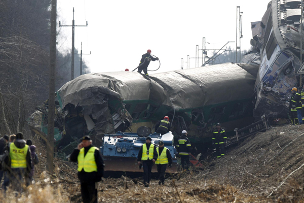 16 killed, 54 injured in Polish trains crash