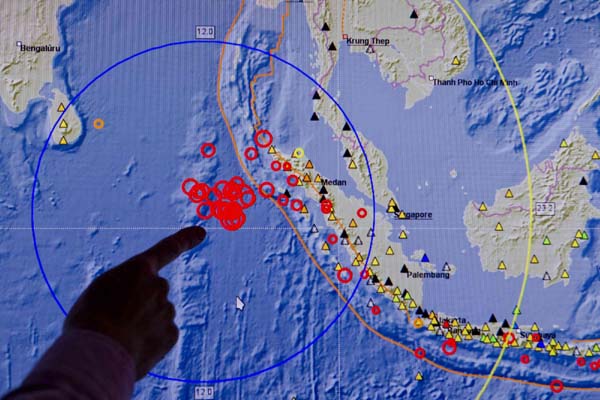 Panic over tsunami alert