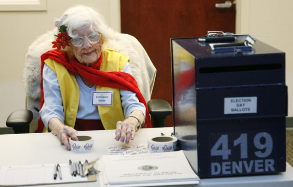 Obama votes early in Chicago