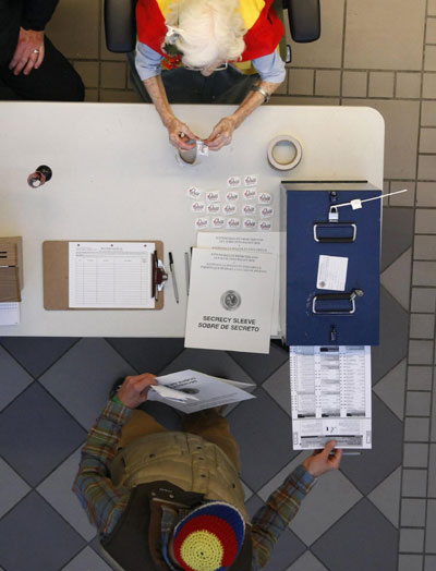 Obama votes early in Chicago