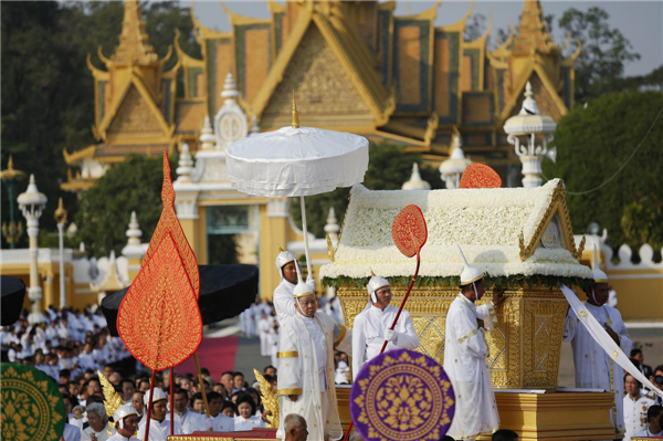 Cambodia begins funeral procession for Sihanouk