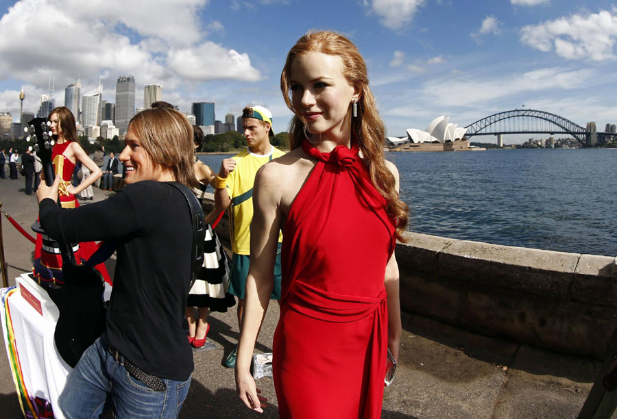 Wax figures of celebrities placed at Sydney Harbor