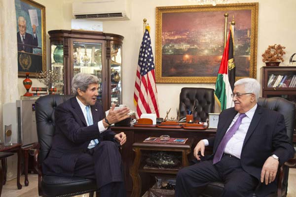 Kerry extends Mideast peace mission