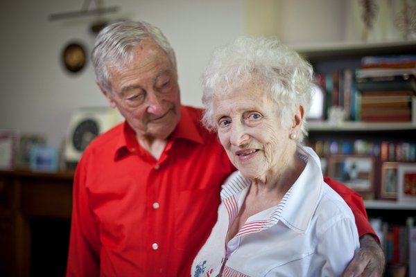 War-separated US couple finally tie knots